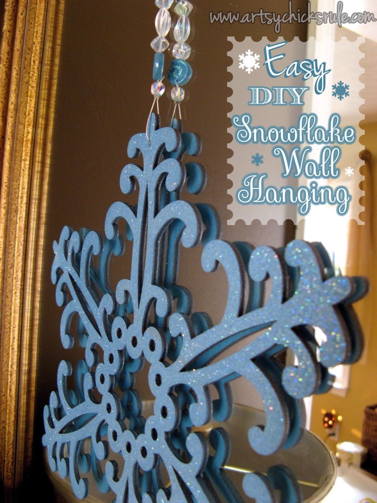 Easy, DIY Snowflake Wall Hanging - #snowflake #diy #holidaydecor artsychicksrule.com