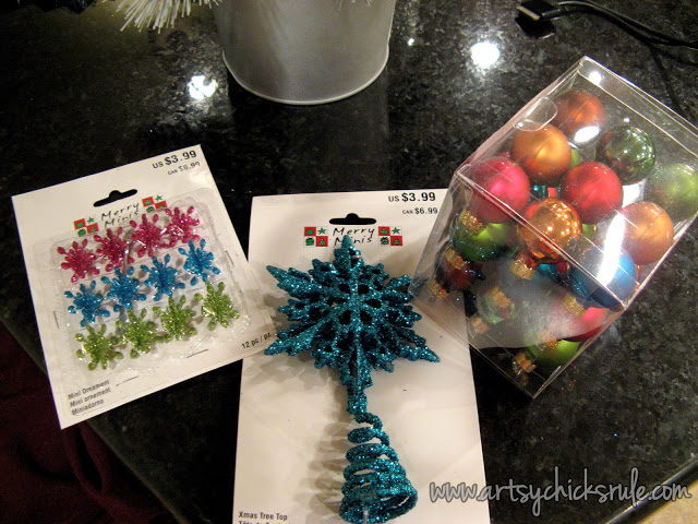 A Colorful & Fun Little Christmas Tree - Great Kid's Project! - artsychicksrule.com