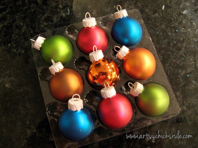 A Colorful & Fun Little Christmas Tree - Great Kid's Project! - artsychicksrule.com