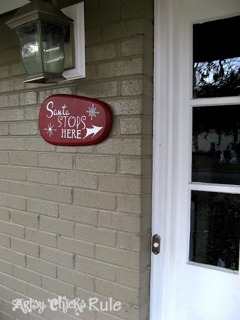 DIY Santa Sign - Artsy Chicks Rule