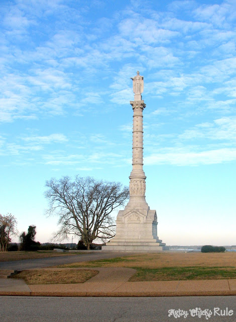 Yorktown Monument, Yorktown, VA - artsychicksrule.com