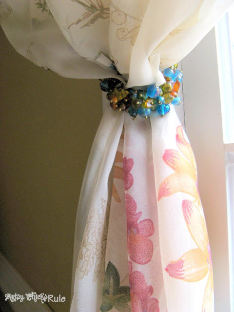 Cool Use for Napkin Rings-Drapery "Hold-Backs" - artsychicksrule.com #holdbacks #draperyholdbacks #napkinrings