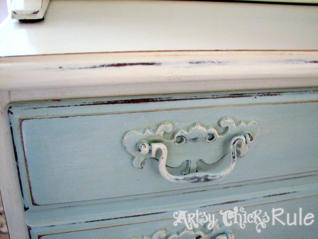 Annie Sloan Chalk Paint Blue Hutch artsychicksrule.com #shabbyfurniture #chalkpaintedfurniture #fixerupperstyle #farmhousedecor #farmhousehutch