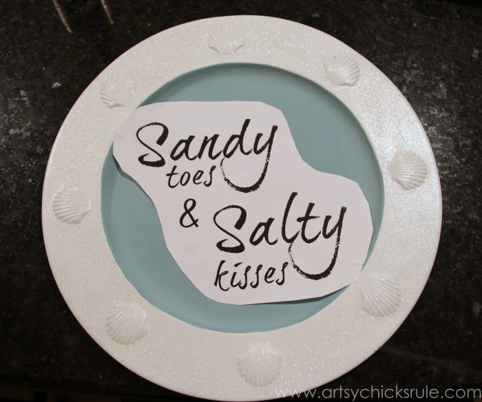 Make this simple "sandy toes and salty kisses" sign with paint and chalk ink pens! artsychicksrule.com #chalkart #sandytoes #saltykisses #beachsigns #coastaldecor