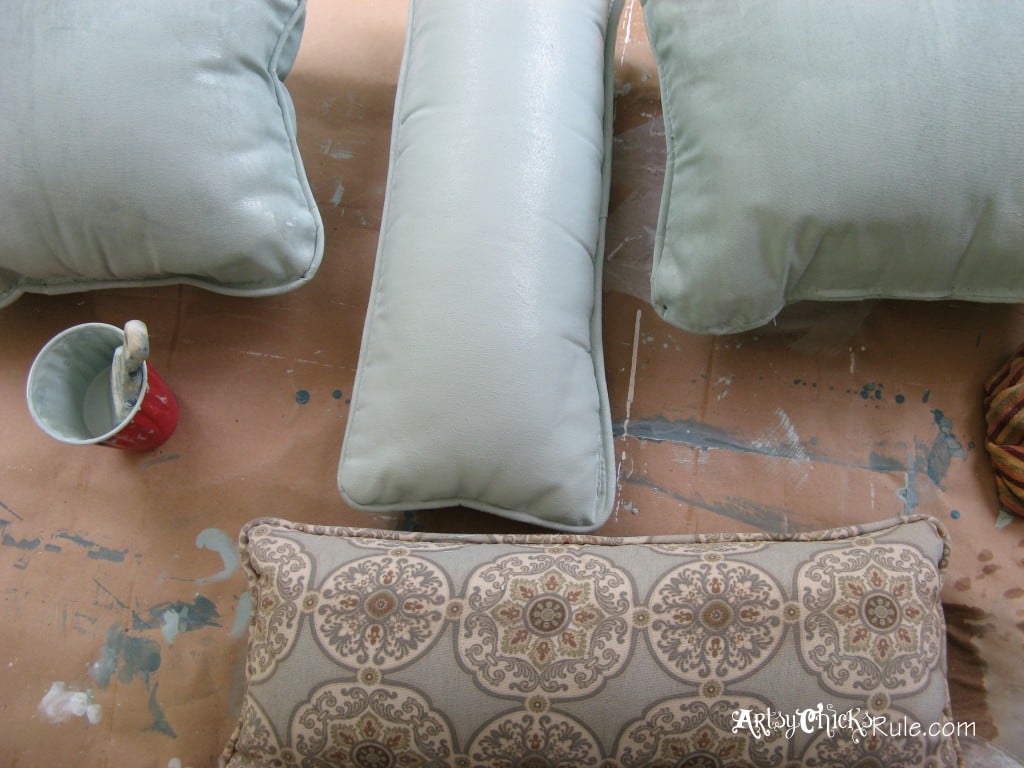 SO Easy! Don't love it? Paint it with Annie Sloan Chalk Paint! artsychicksrule.com