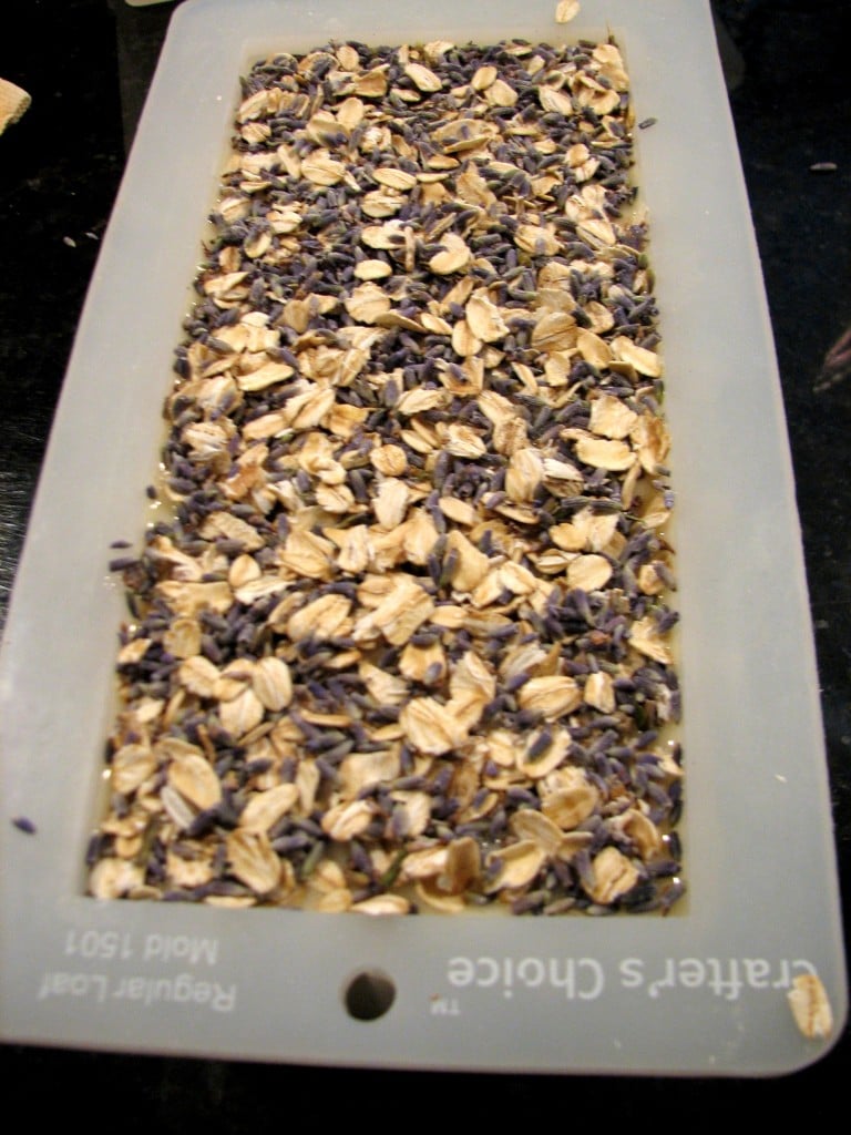 Natural Soap Making - Lavender Oats artsychicksrule.com #soapmaking #coldprocesssoap