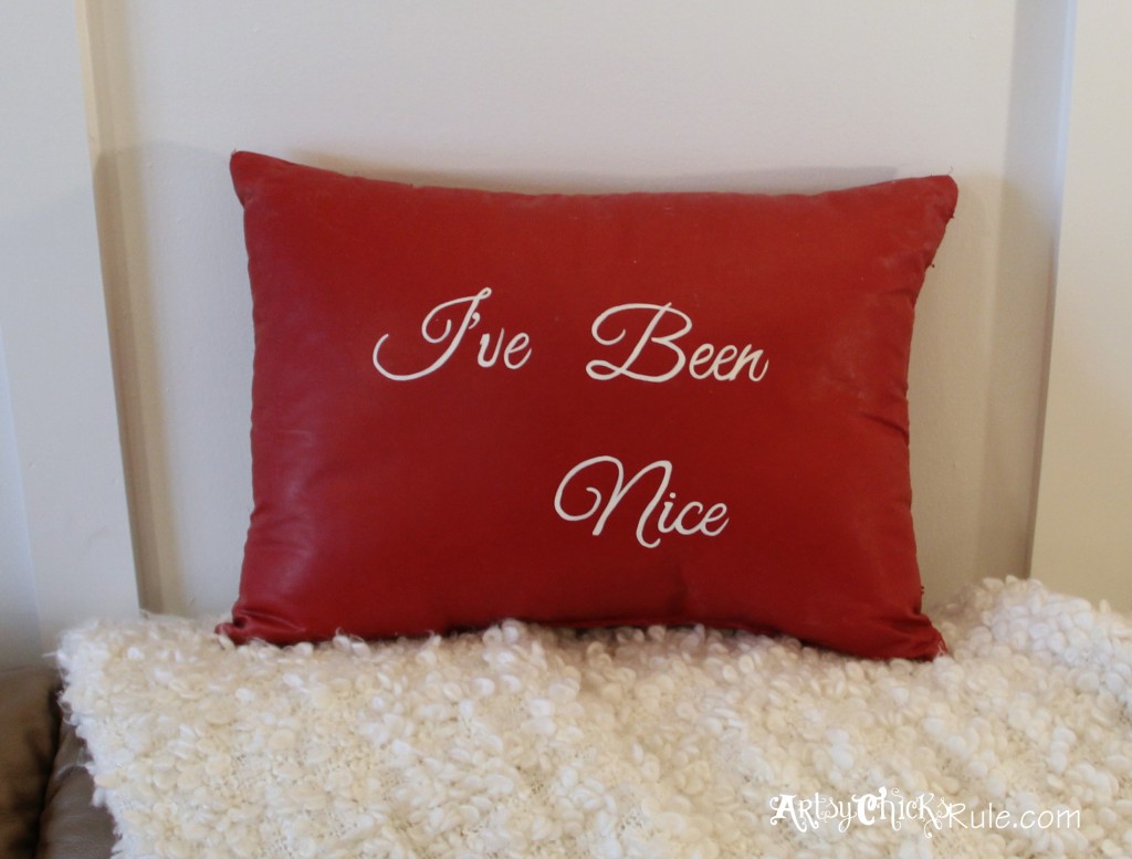 Naughty and Nice Pillow Painted with Emperors Silk Chalk Paint- #chalkpaint #diy #holidaydecor #Christmasdecor artsychicksrule.com