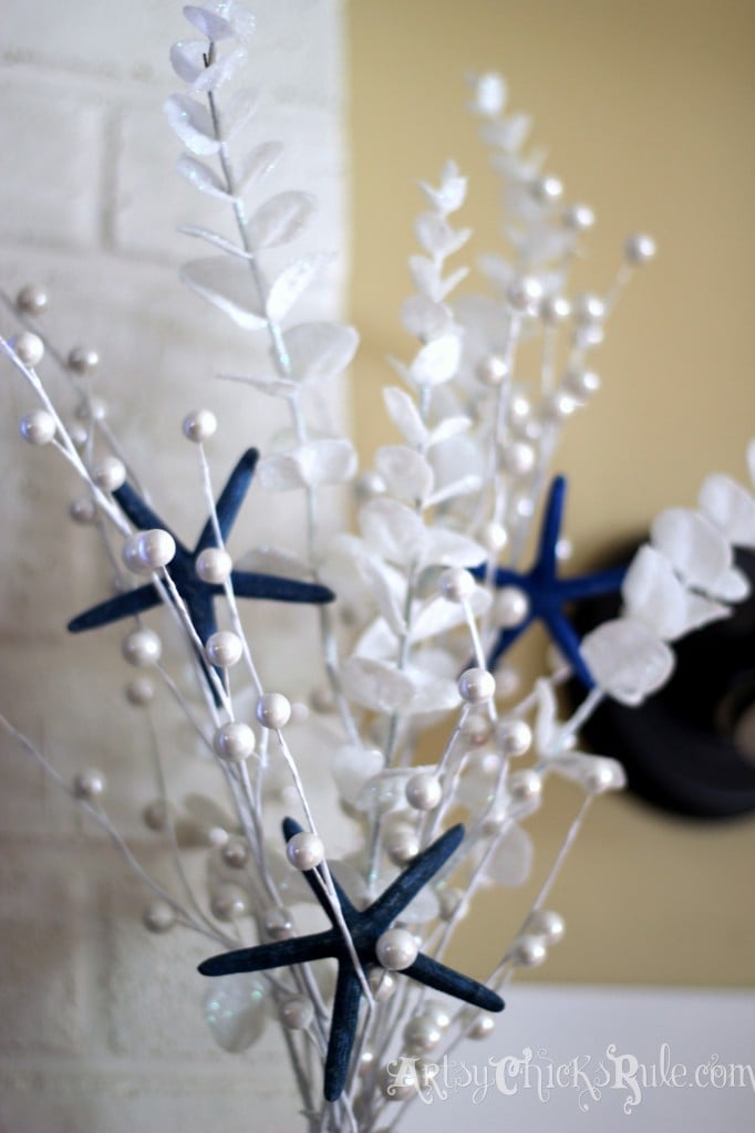 Holiday Decorating - Natural Starfish - Holiday Home Tour