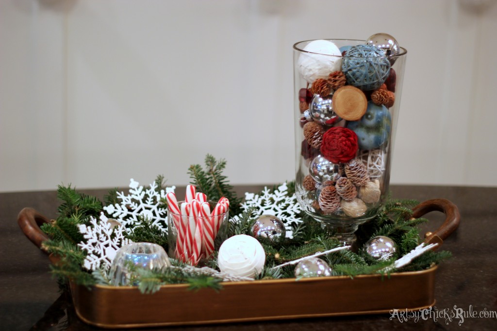 Kitchen Island Centerpiece - Home Holiday Tour