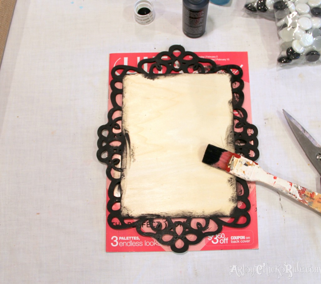 Painting edges black - Michael's-Hometalk Pinterest Party