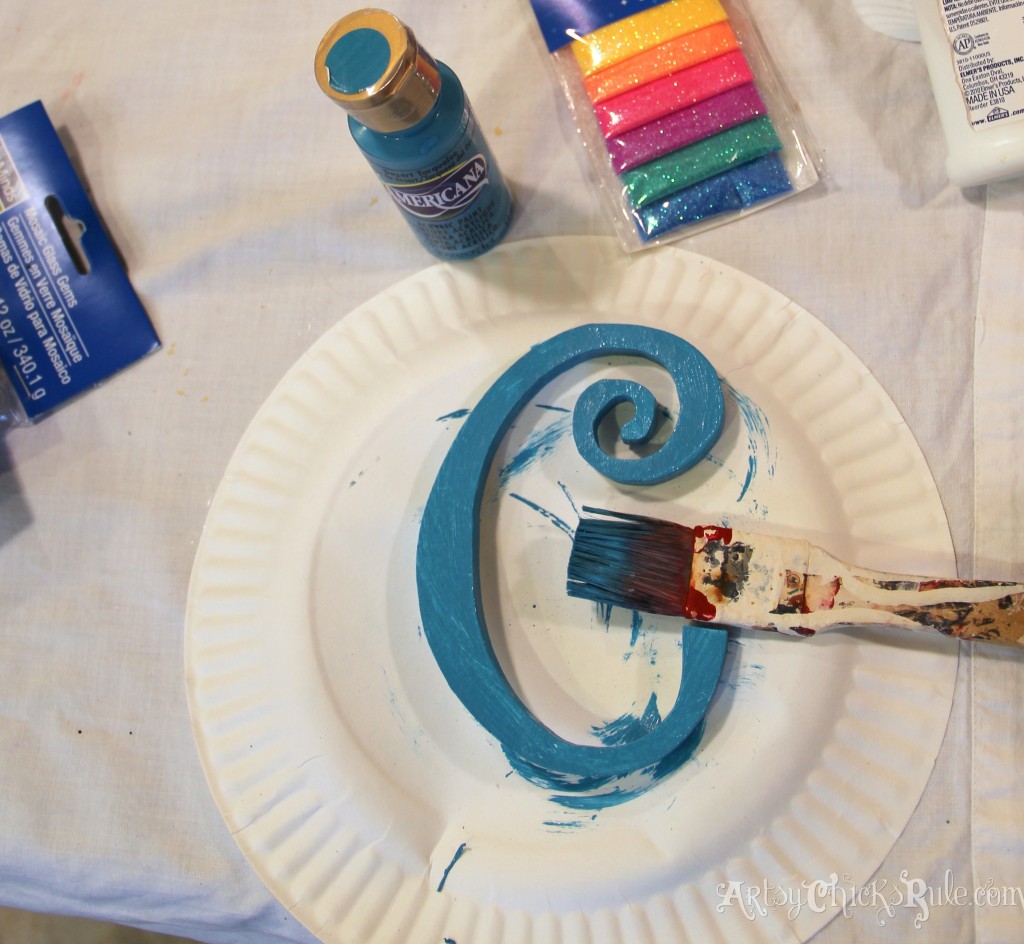 Painting monogram turquoise - Michael's-Hometalk Pinterest Party