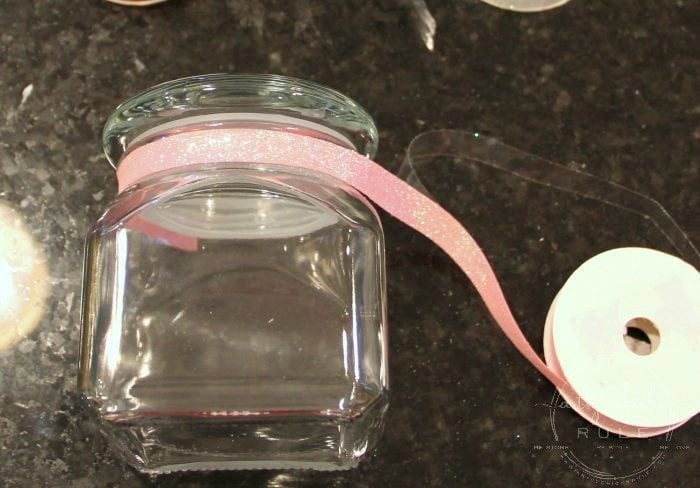 Super Simple Sugar Scrubs Recipe!! artsychicksrule.com #sugarscrubsrecipe #saltscrub #mothersdaygift #valentinesdaygift #handmadegiftideas #giftideas