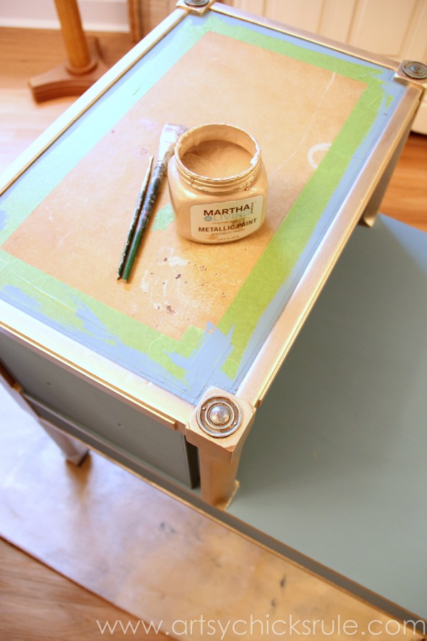 Turquoise Chalk Paint & Gold Metallic Side Table -Painting Top - artsychicksrule.com #chalkpaint #goldmetallic #metallicfurniture #turquoise