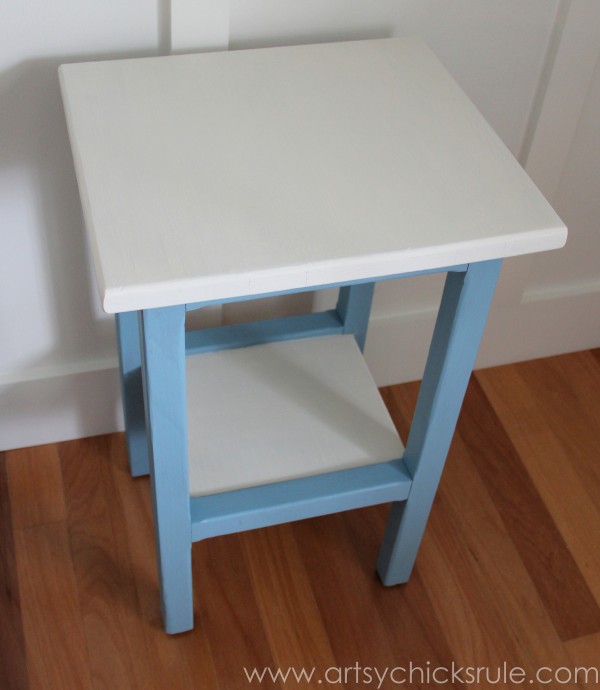 Grain Sack Table Makeover - Top before stripes - #chalkpaint #milkpaint #grainsack - artsychicksrule.com