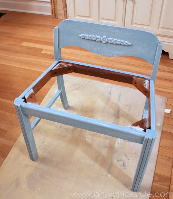 Easy Vanity Chair Update... with Chalk Paint! artsychicksrule.com #vanitychair #chalkpaint #chalkpaintedfurniture #provence #furnituremakeover