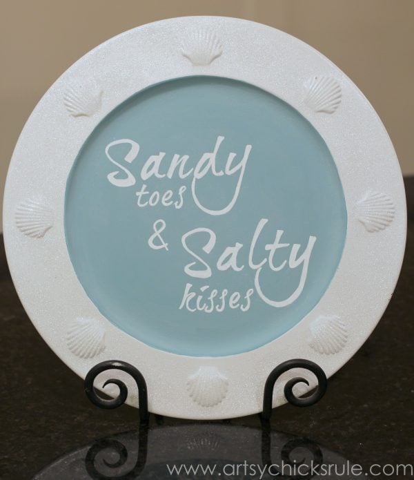 Simple Sandy Toes and Salty Kisses Sign