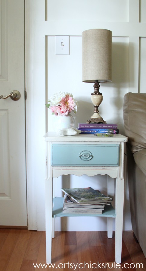 Lamp Makeover with Chalk Paint - After Styled -artsychicksrule.com #thrifty #chalkpaint #homedecor