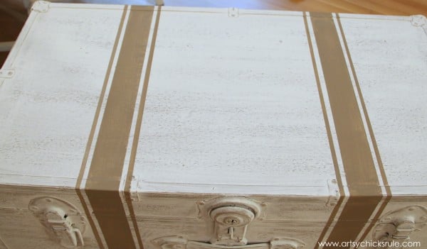 Travel Trunk Chalk Paint Makeover - Grain Sack Top- artsychicksrule.com - #chalkpaint #makeover #trunk #coco