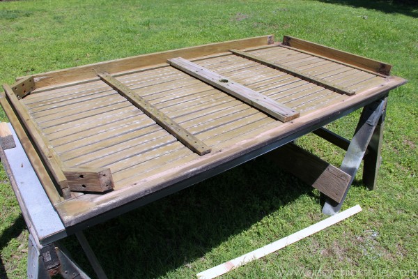 Patio Table Re-do - Before Rebuild - Duck Egg Blue Chalk Paint - artsychicksrule.com #chalkpaint #duckeggblue #graphite