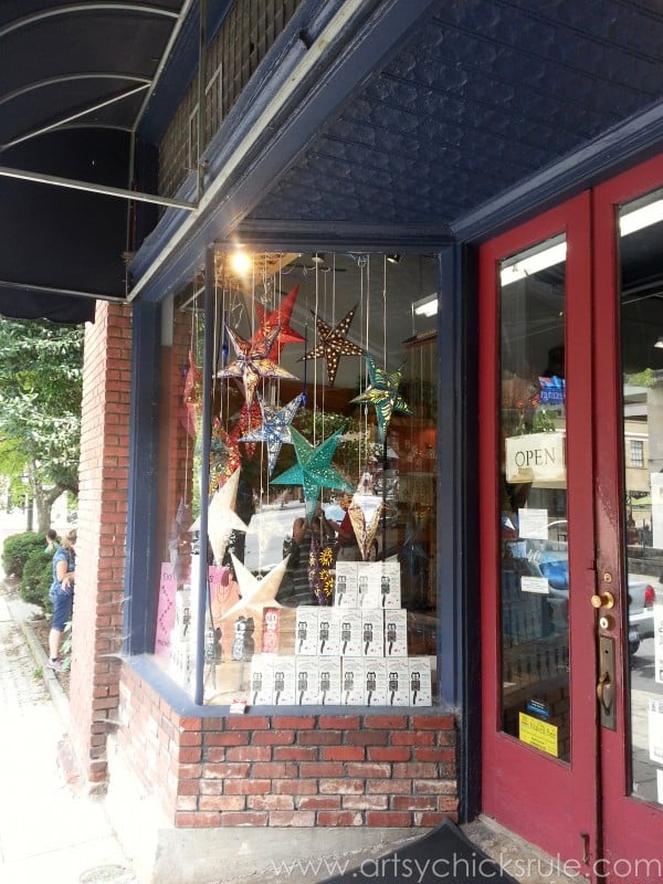 Asheville NC Road Trip - More Stars - artsychicksrule.com #asheville #downtown