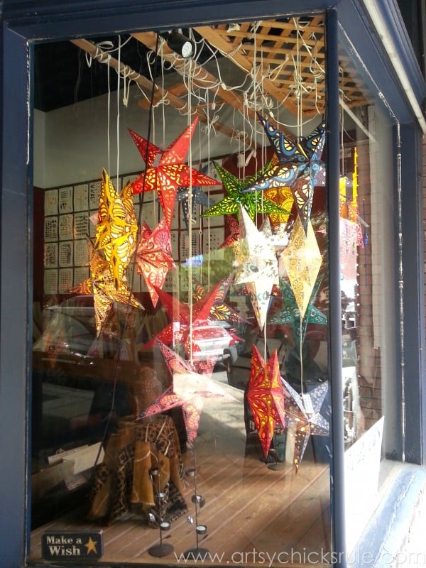 Asheville NC Road Trip - Pretty Stars- artsychicksrule.com #asheville #downtown