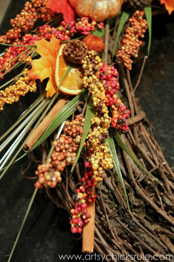 DIY Fall Wreath - Fall Themed Tour - Bottom Detail - #fall #falldecor #diy artsychicksrule.com