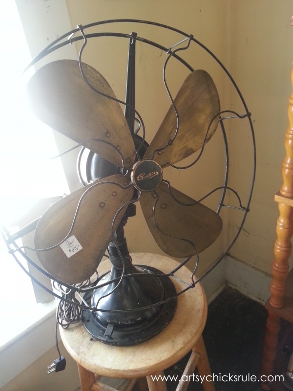 Page's Thieves Market - fan - Mt. Pleasant SC - #vintage #antiques artsychicksrule.com