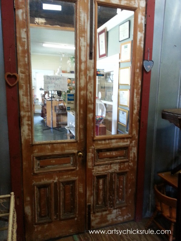 Page's Thieves Market - more door love - Mt. Pleasant SC - #vintage #antiques artsychicksrule.com