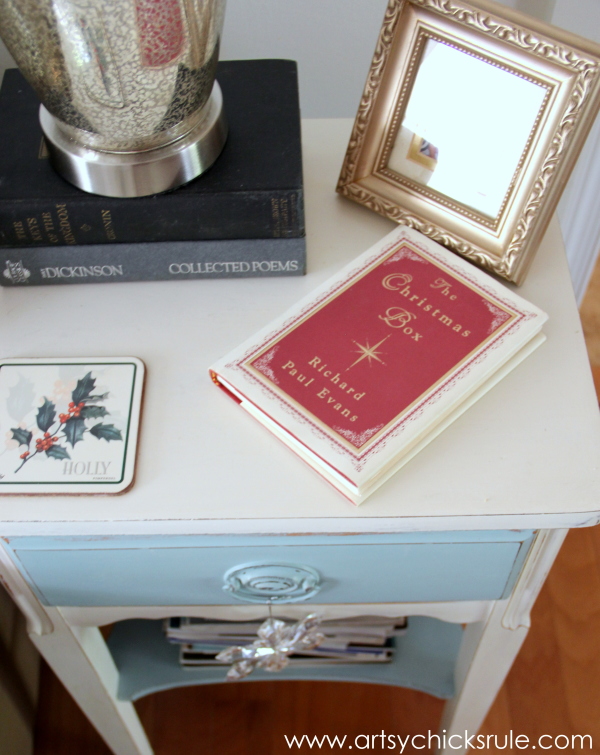 Christmas Home Tour 2014 - Red and Teal Themed - Family Room - Christmas Book - #christmas #hometour #holidays #holidaydecor #redandteal artsychicksrule.com