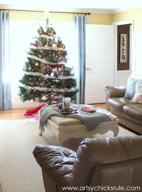 Christmas Home Tour 2014 - Red and Teal Themed - Family Room - Laundry to Family Room - #christmas #hometour #holidays #holidaydecor #redandteal artsychicksrule.com