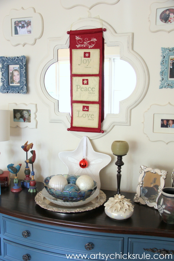 Christmas Home Tour Part 1 - Study Wall Hanging - #Christmastour #hometour #holidays #holidaydecor #artsychicksrule artsychicksrule.com