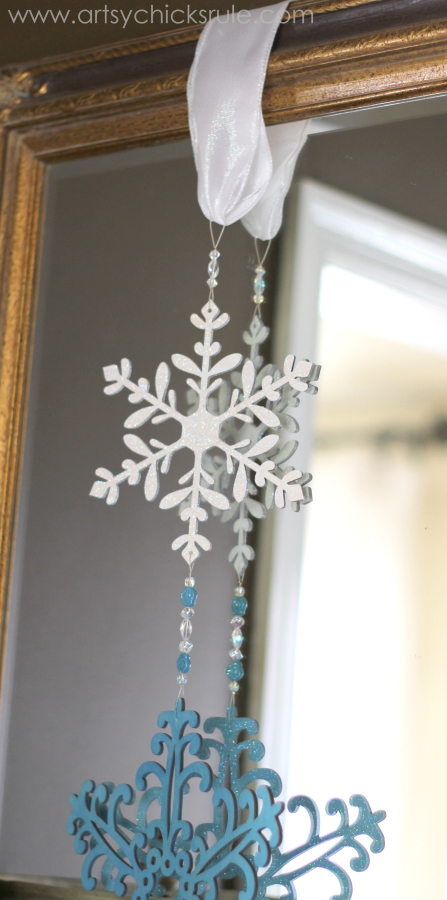 Festive Holiday Foyer - Teal and Red - Snowflakes - #holidayhome #holiday #foyer #decor #Christmas #holidaydecor artsychicksrule.com