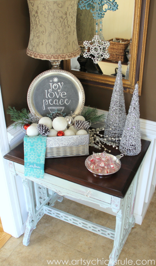 Festive Holiday Foyer - Teal and Red- entry - #holidayhome #holiday #foyer #decor #Christmas #holidaydecor artsychicksrule.com