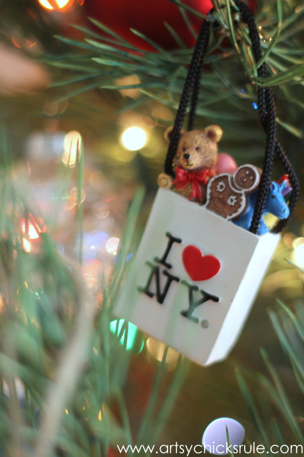 Oh Christmas Tree - 2014 - I Love NYC -#Christmastree #ornaments #holidaydecor #holidays #Christmas artsychicksrule.com