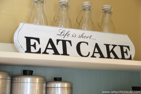 Life is Short, EAT CAKE - Side View - #eatcake #cake #sign #cameo #sillhouette #diytutorial artsychicksrule.com