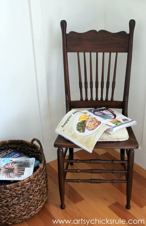 Press Back Chair Update with Java Gel Stain...SIMPLE! artsychicksrule.com #javagelstain #generalfinishes #pressbackchair #furnituremakeover