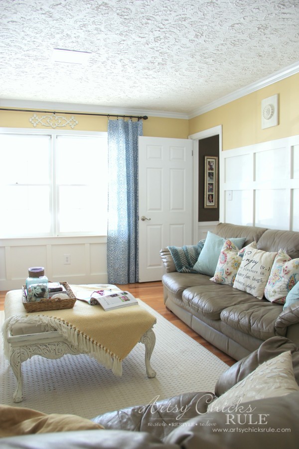 Family Room Makeover - Front Right Corner - #makeover #diy #roommakeover #artsychicksrule artsychicksrule.com