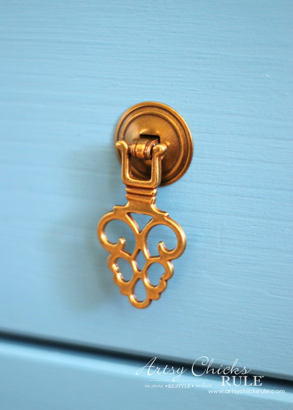 IKEA Rast Hack - Blue and Gold Chest - Hickory Hardware - Queen Anne Lancaster Hand Polished Pendant Cabinet Pull #ad #ikeahack #hickoryhardware #artsychicksrule