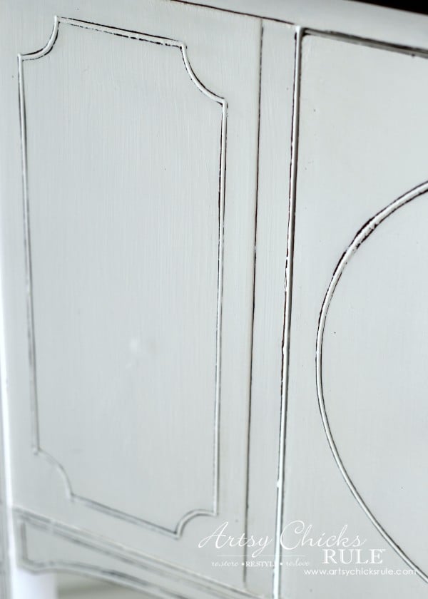 Sideboard Makeover with Java Gel and Chalk Paint - Up Close - #javagel #chalkpaint #anniesloan #makeover artsychicksrule.com