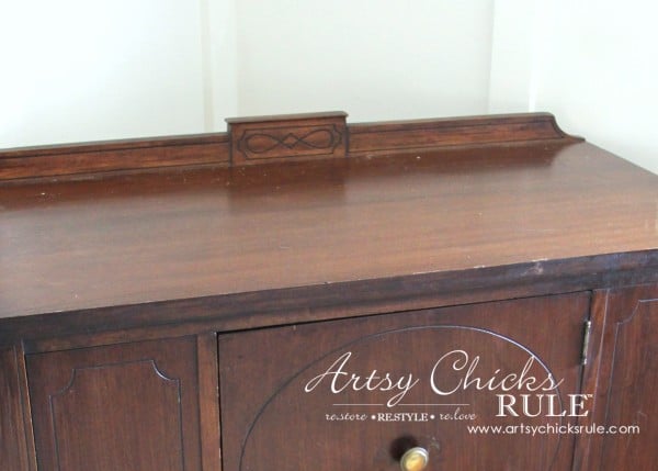 Sideboard Makeover with Java Gel and Chalk Paint - top before - #javagel #chalkpaint #anniesloan #makeover artsychicksrule.com