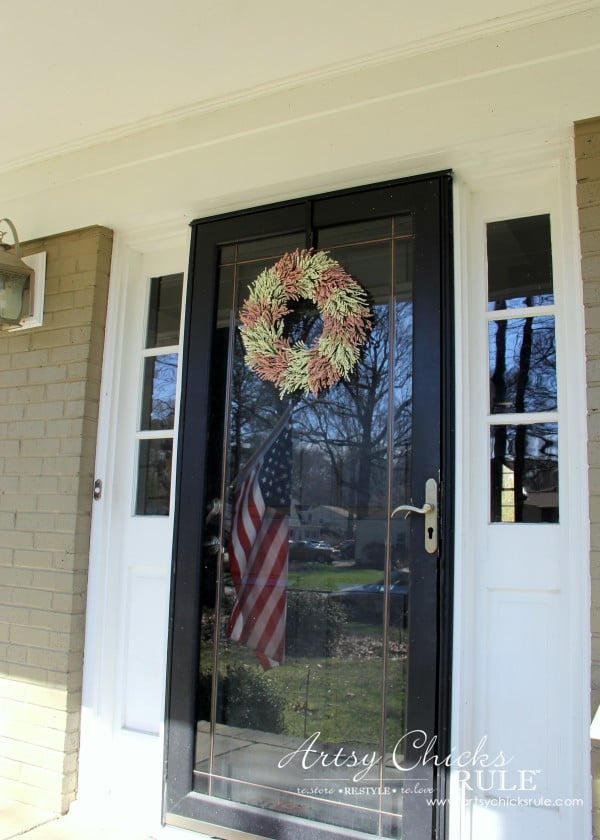 Simple DIY Spring Wreath - Spring Decor - #spring #wreath #springwreath artsychicksrule.com