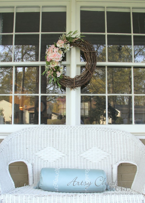 Easy DIY Floral Wreath - Hang on windows for a different look #wreath artsychicksrule.com