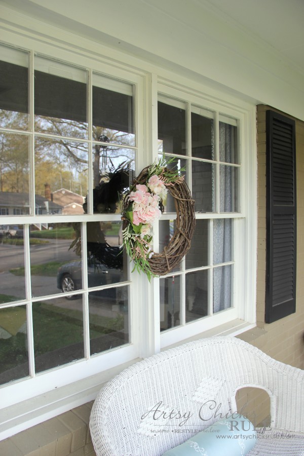 Easy DIY Floral Wreath - On windows for country porch #wreath artsychicksrule.com