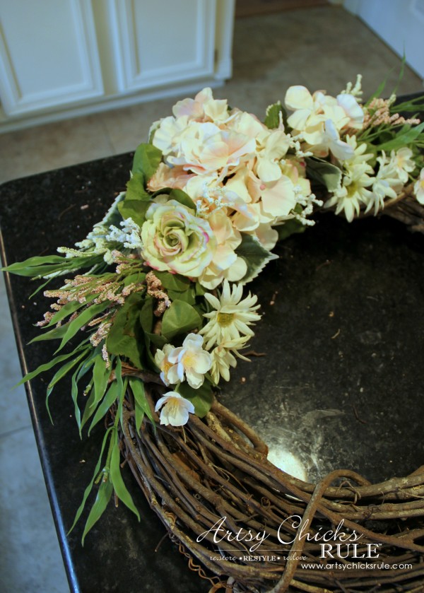 Easy DIY Floral Wreath - So easy! #wreath artsychicksrule.com