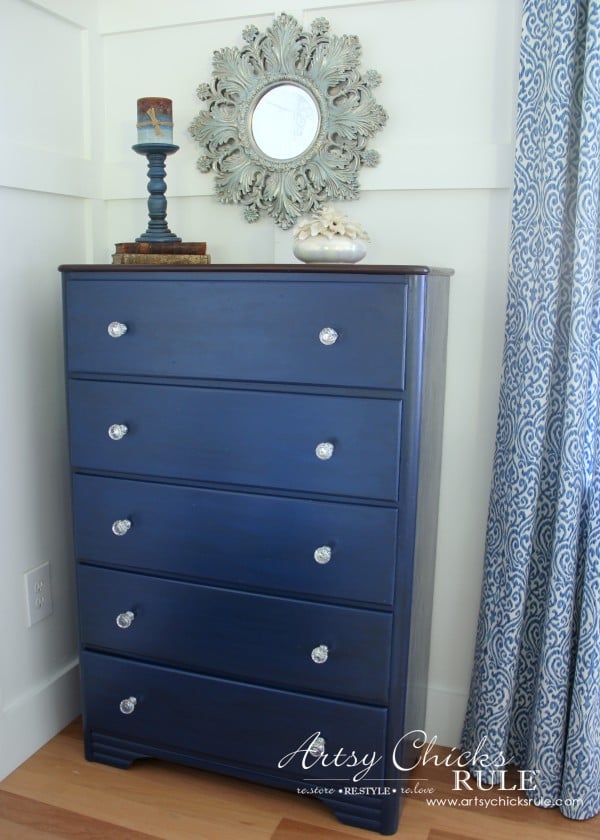 Coastal & Corinth Blue Milk Paint Makeover w Java Gel Top - LOVE this blue blend! - #generalfinishes #milkpaint #javagel artsychicksrule.com