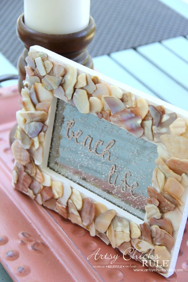 DIY Seashell Frame Art - Beach Life with Sprinkled Sand - #beach #seashell artsychicksrule.com