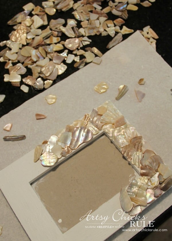 DIY Seashell Frame Art - Go all the way around layering shells - #beach #seashell artsychicksrule.com
