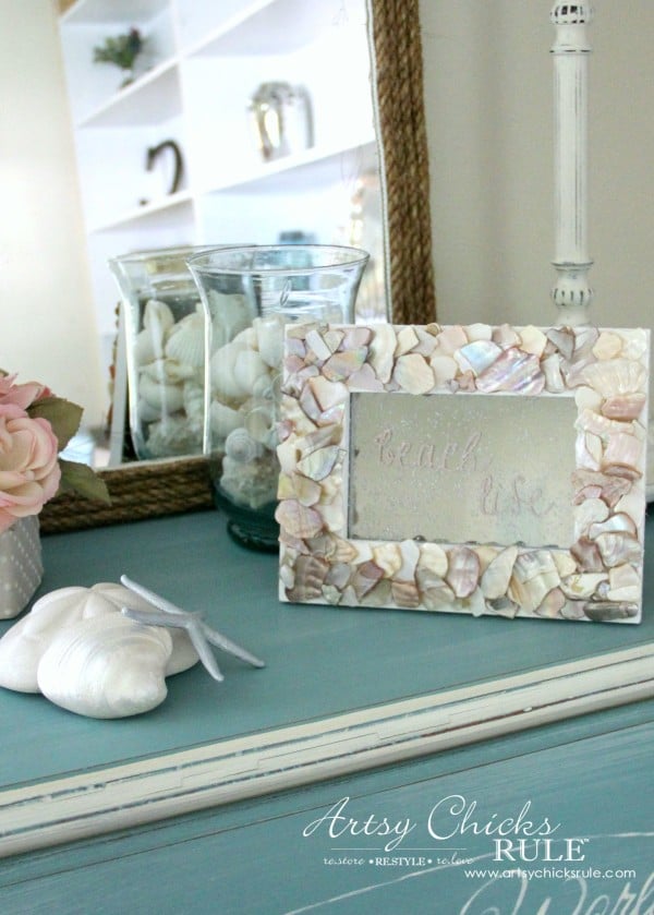 DIY Seashell Frame Art - Spray Looking Glass onto Back - #beach #seashell artsychicksrule.com