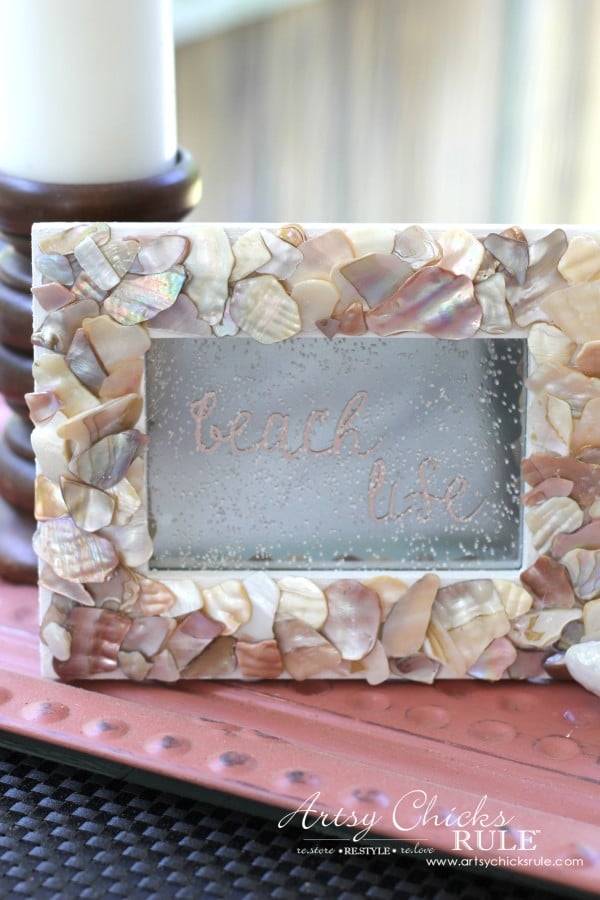 DIY Seashell Frame Art - Sprinkle sand on front - #beach #seashell artsychicksrule.com