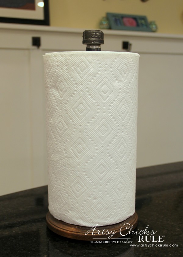 Industrial Style DIY Paper Towel Holder - Super Easy DIY! - #diy #industrial artsychicksrule.com
